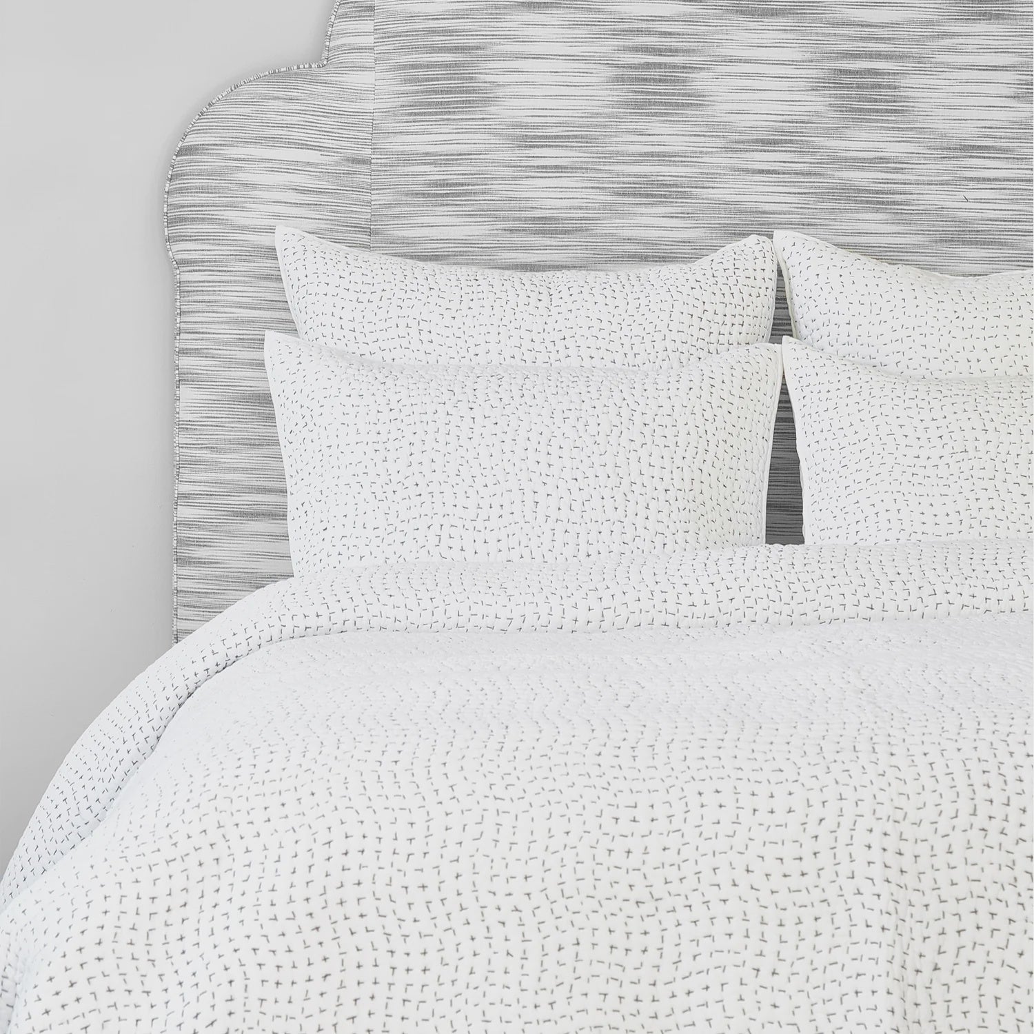 062921_Robshaw_Beds_Web7226_gray