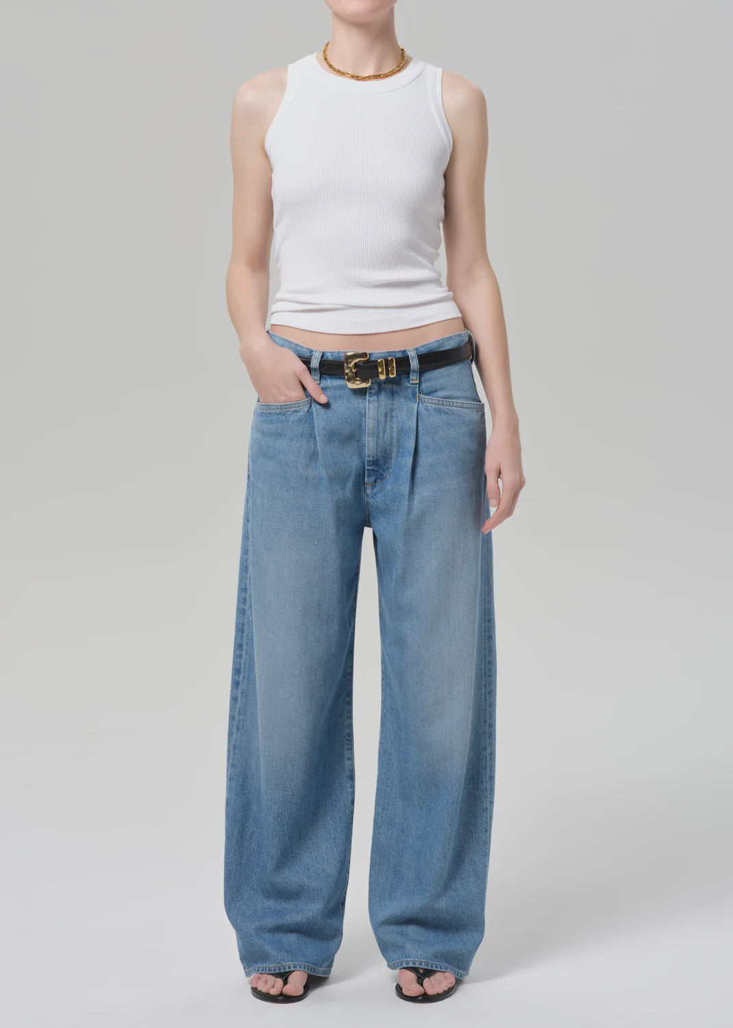 2302-3028_VELHA_TROUSER_SOIREE_0566_4d497f35-5998-4e14-b7ff-0a0a881a73a9
