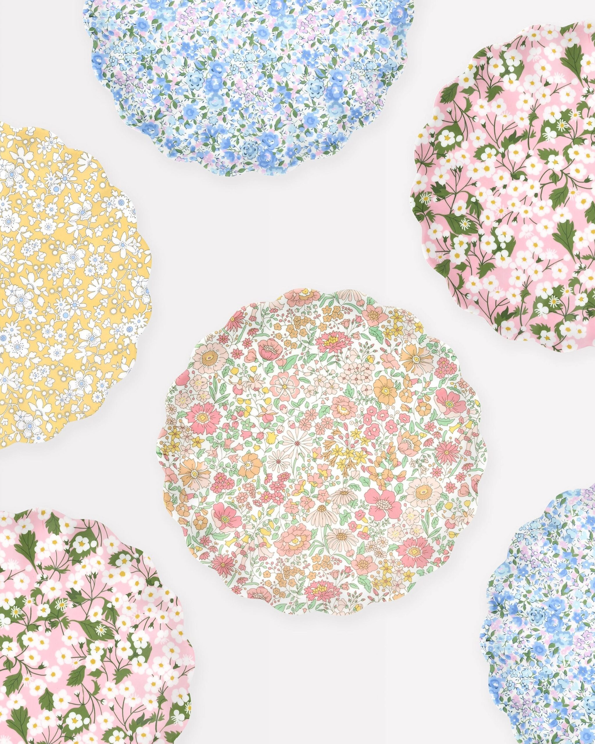 floral_plates_small_7d29b806-bb63-4fa3-bdfc-084bef702ea8