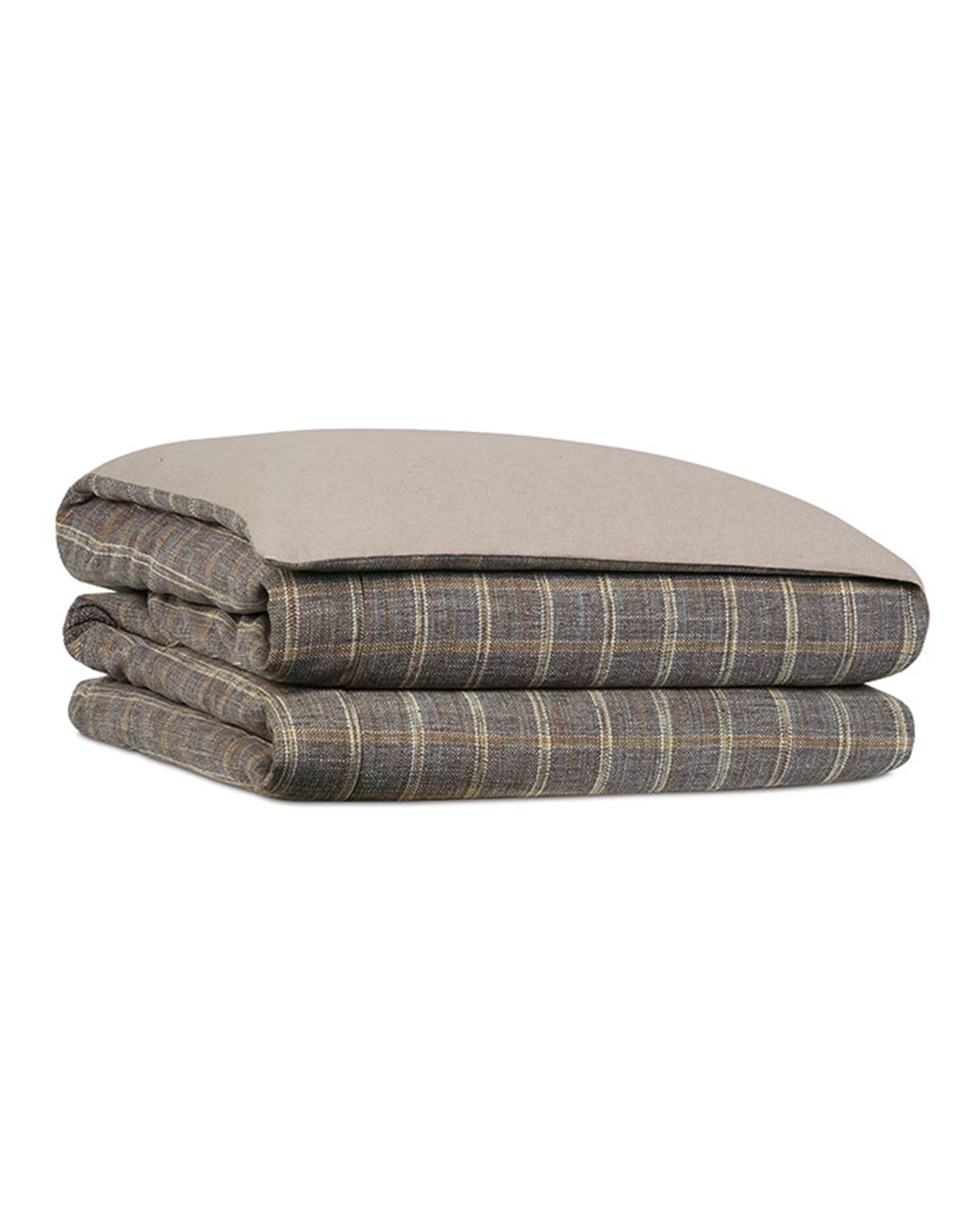 hastings-plaid-comforter
