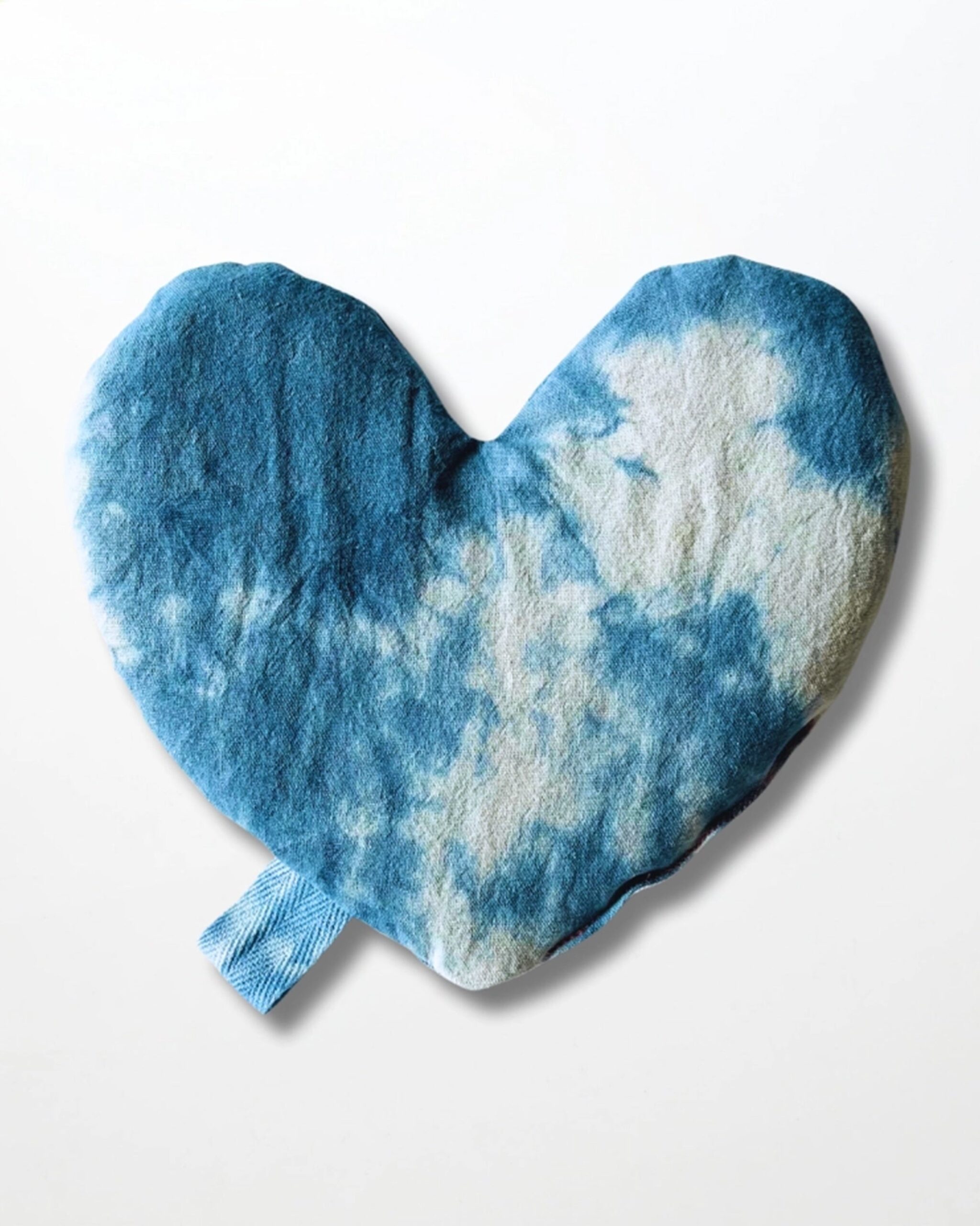 heart-eye-pillow-sky
