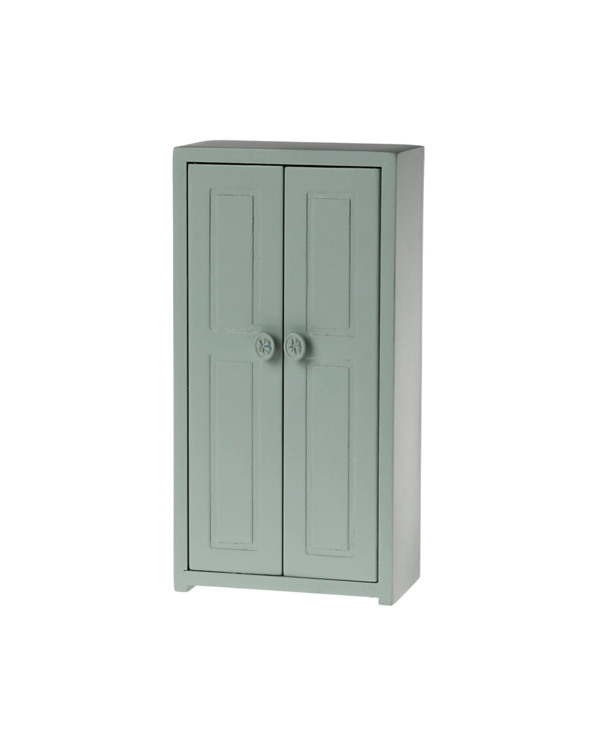 maileg-blue-closet