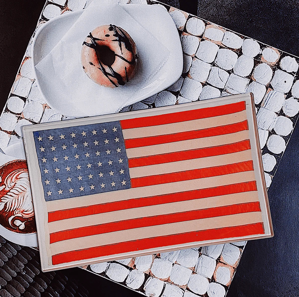 star-spangled-banner-american-flag-decoupage-glass-tray-bensgardencom-496285_1200x_cfe35b2f-5b6e-4a16-921f-806a4e29d3f1